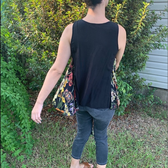flowy floral and black tank - Picture 2 of 6